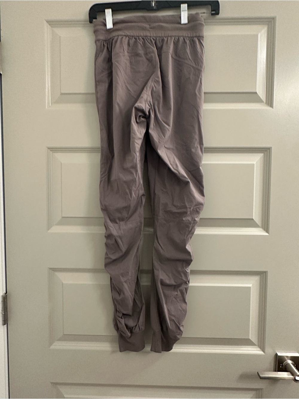 Lululemon Beyond the Studio Jogger Size 2 - Picture 4 of 7